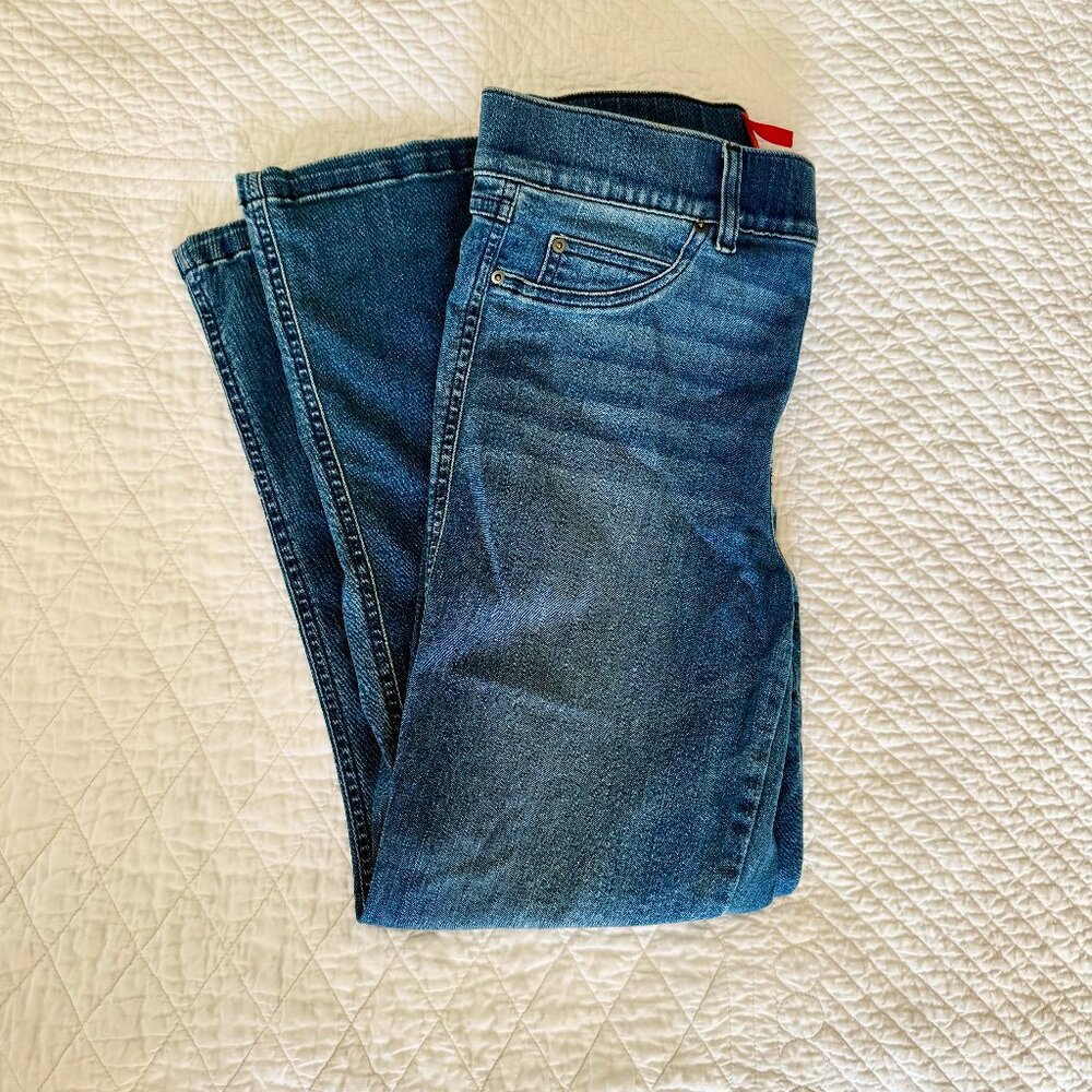 Spanx EveryWear Kick Flare Jeans in a Vintage Indigo Wash- Size Large